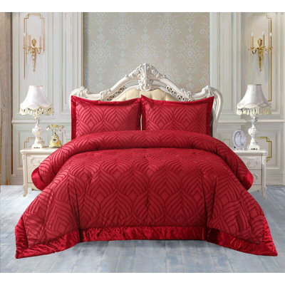 Chelsea Tufted Crushed Velvet Bedspread Set – Luxurious Soft Quilted Bedding with Matching Pillow Shams, Elegant Velvet Comforter Coverlet Set