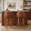 Tabouret de bar à hauteur fixe en bois de noyer et similicuir brun clair avec repose-pieds rond chromé - ensemble de 2-230048982