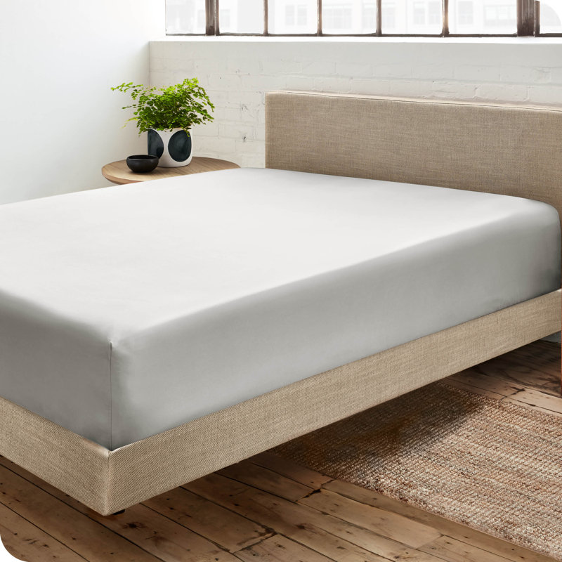 Twin White Ultra-Soft Microfiber Deep Pocket Fitted Sheet