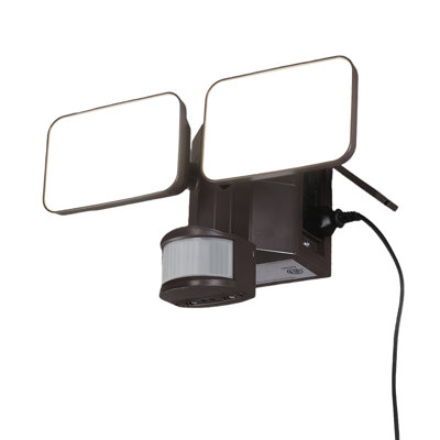 Led Flood Security Light With Gfci Outlets& Motion Sensor, Dusk To Dawn, 5000k Daylight