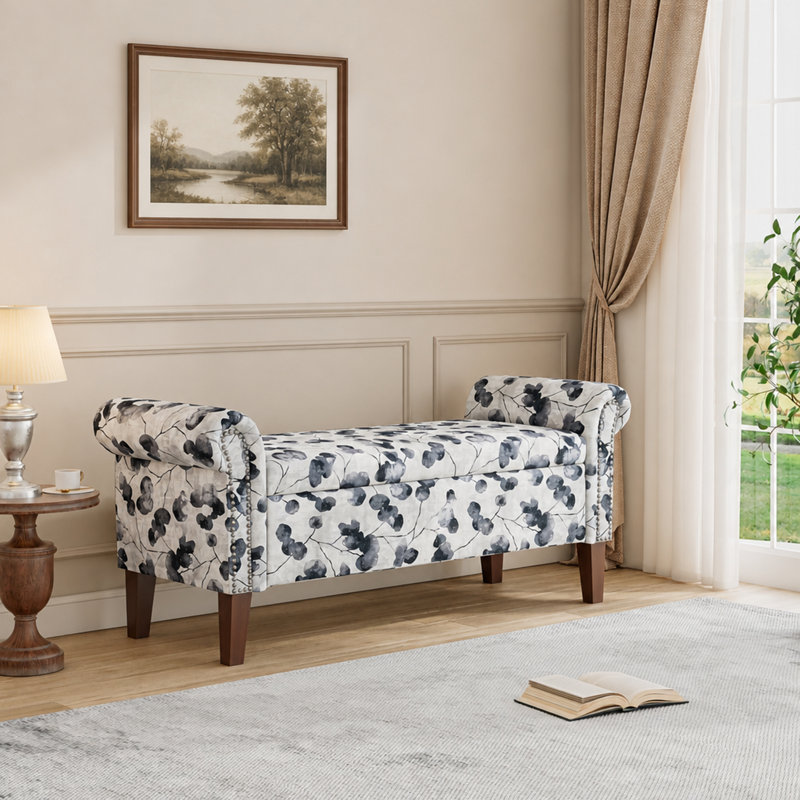 Repose-pieds avec rangement traditionnel avec accoudoirs roulés et garniture étain