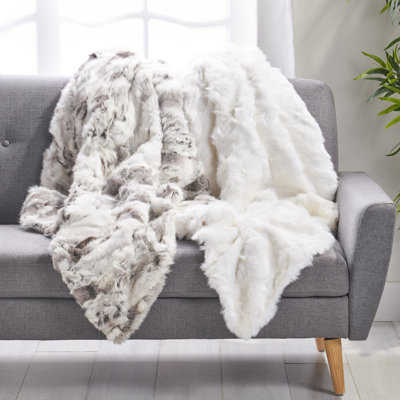 Cozy Winter Collection Bedsure Fleece Faux Fur Blankets