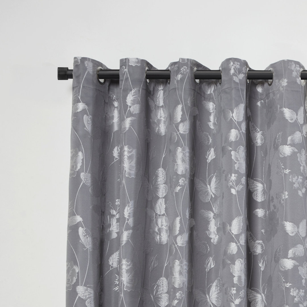 Full Stop Extendable Eyelet Curtain Pole and Hardware Set