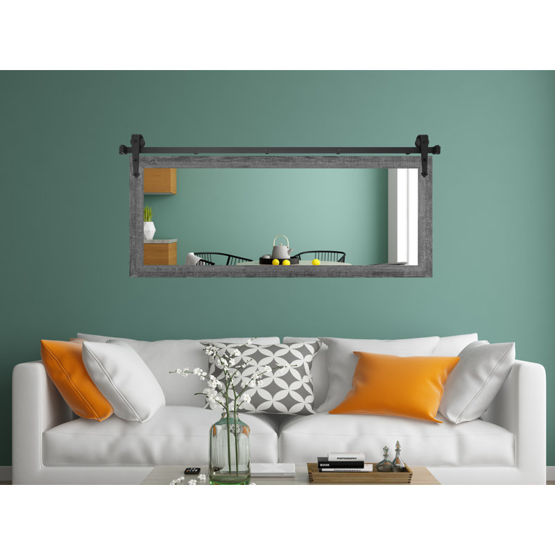 Miroir Gracie Oaks avec rail de porte de grange en acier, 31 po x 66 po