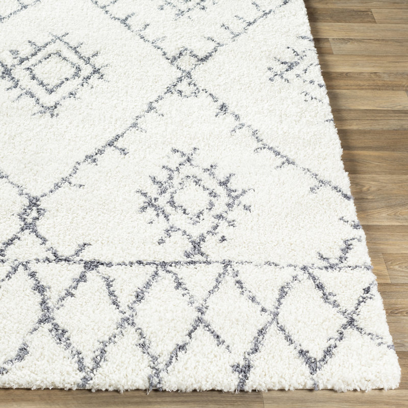Orsi Geometric Indoor Rug, Rectangle 2' x 3'