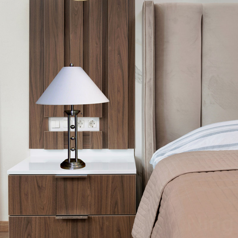 Lampe de table haute 27 po en métal avec finition, abat-jour en lin blanc