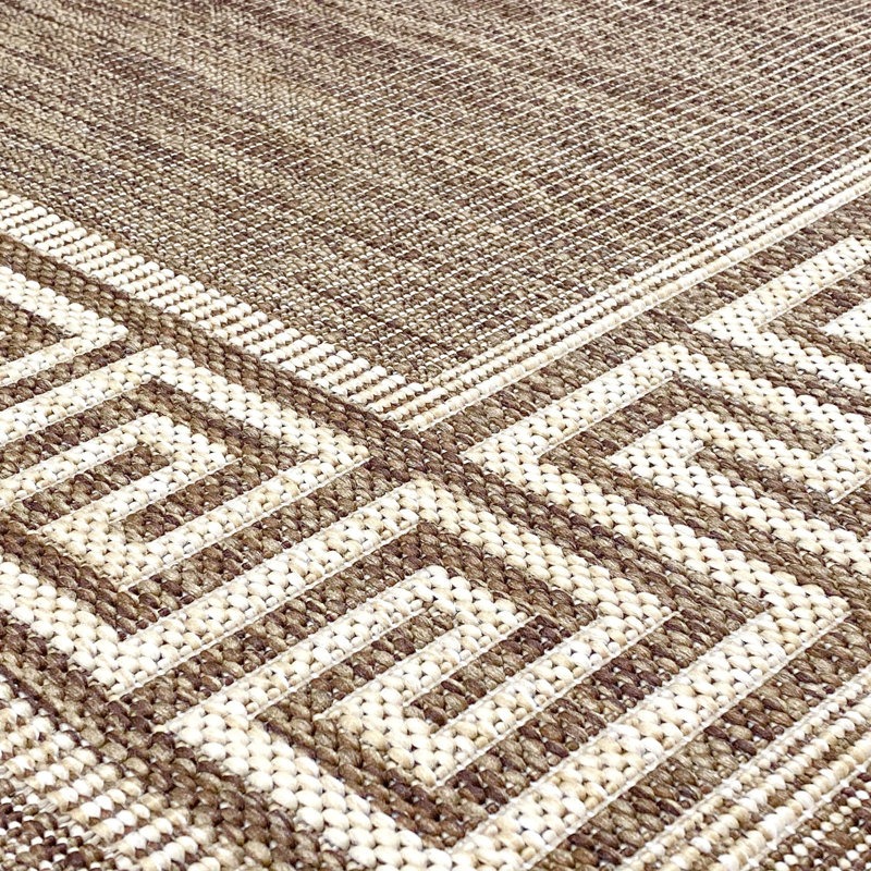 Tapis brun / crème à imprimé animal, Rond 7 pi 10 po