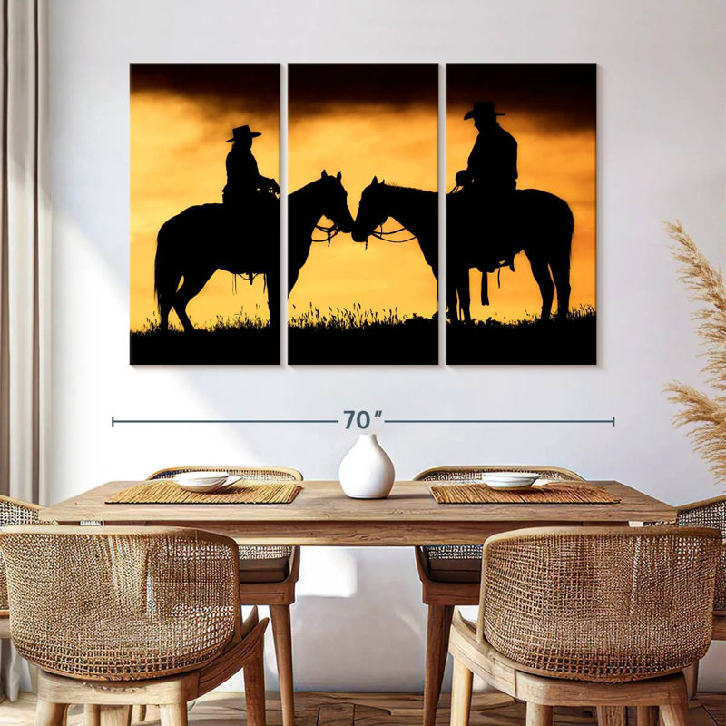 Lelar Cowboy et Cowgirl sur leurs chevaux au coucher du soleil, H 42 po x l 65 po