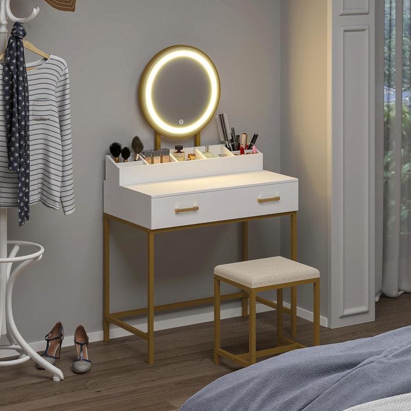 Bureau de maquillage avec miroir et lumières