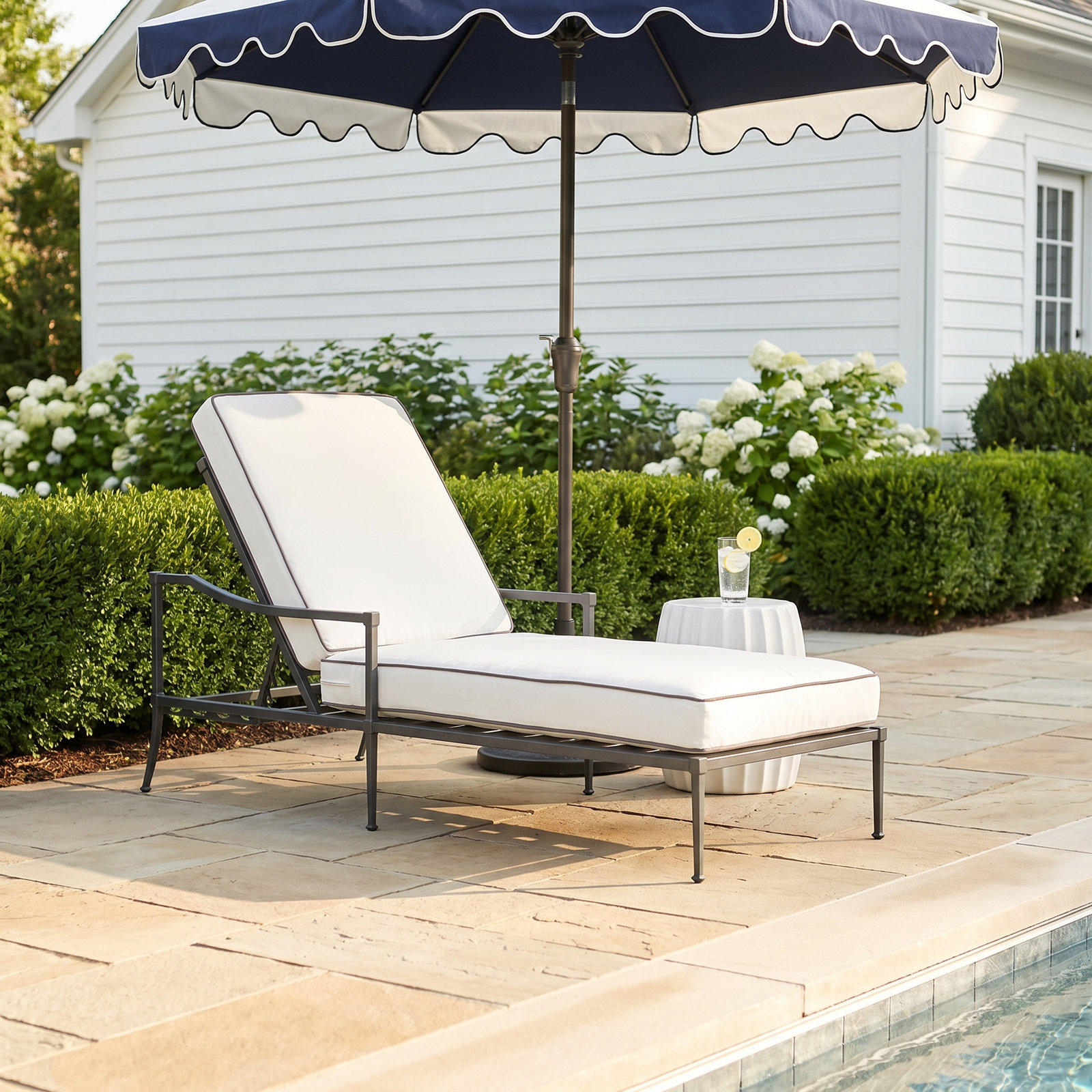 Milhouse 28'' Outdoor Aluminum Chaise Lounge