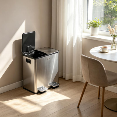 Poubelle à pédale à double compartiment de 38 litres (10 gallons) en acier inoxydable, finition argentée anti-traces de doigts, double pédale et couvercles à fermeture douce, bac de tri et de recyclage pour la cuisine