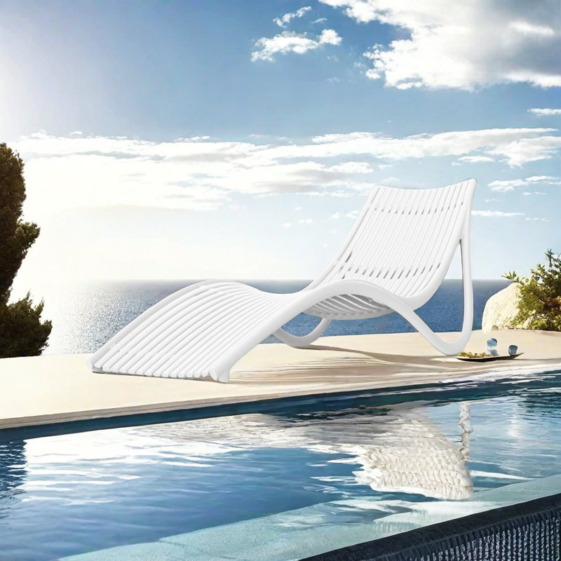 Chaise longue d'extérieur en aluminium