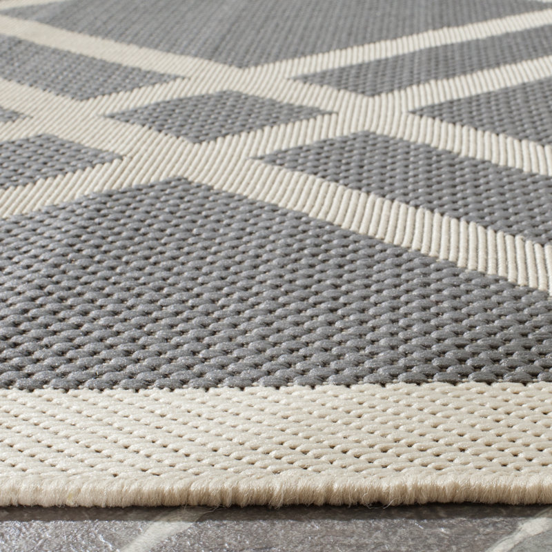 Joyner Geometric Indoor / Outdoor Area Rug, Rectangle 122 x 170 cm