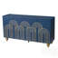 Buffet moderne cannelé avec tablettes réglables, courbes élégantes et lignes strictes pour un rangement polyvalent dans n'importe quelle pièce-268614901
