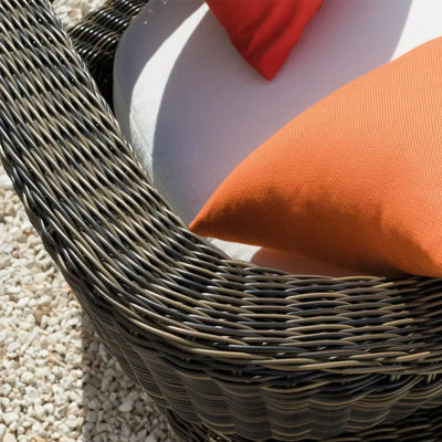 Bryndle rattan patio lounge chair