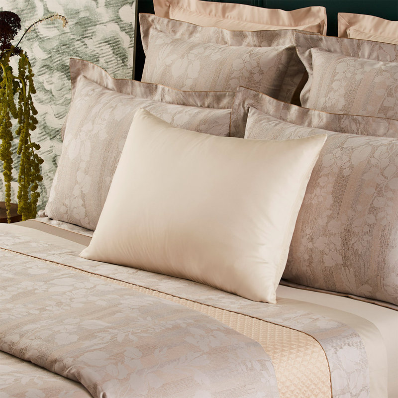 Caresse Sham