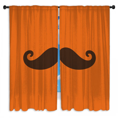 Moustache noire sur rideaux de fenêtre orange, moustache diaphane et obscurcissant - 2 panneaux