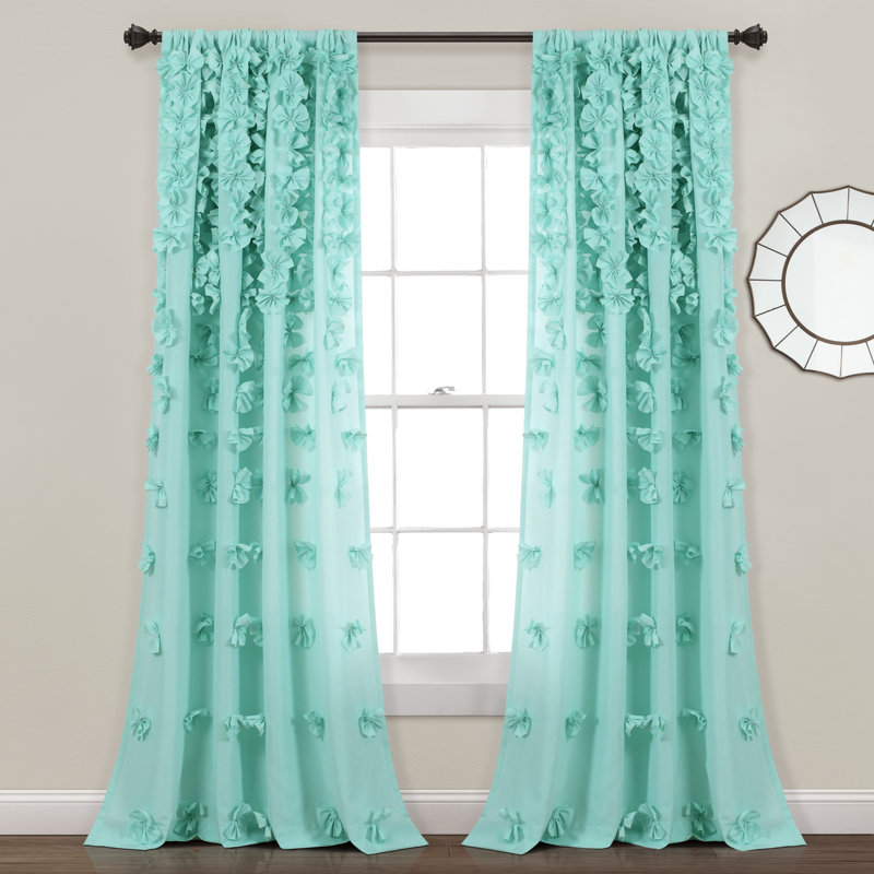 Panneau de rideau simple semi-diaphane à motif floral avec passe-tringle Riley, L 54 po x L 84 po, Turquoise