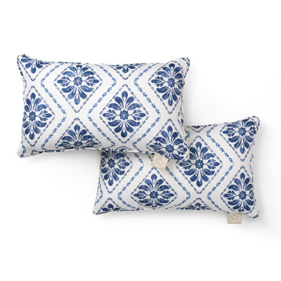 Ensemble de 2 coussins décoratifs pour l'intérieur et l'extérieur à rayures Boho Geo de MARTHA STEWART, résistant à la décoloration par les UV, hydrofuge, imprimé floral, bleu océan, 11 po x 18 po