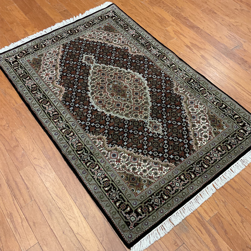 Tapis en laine fabriqué à la main Tabriz