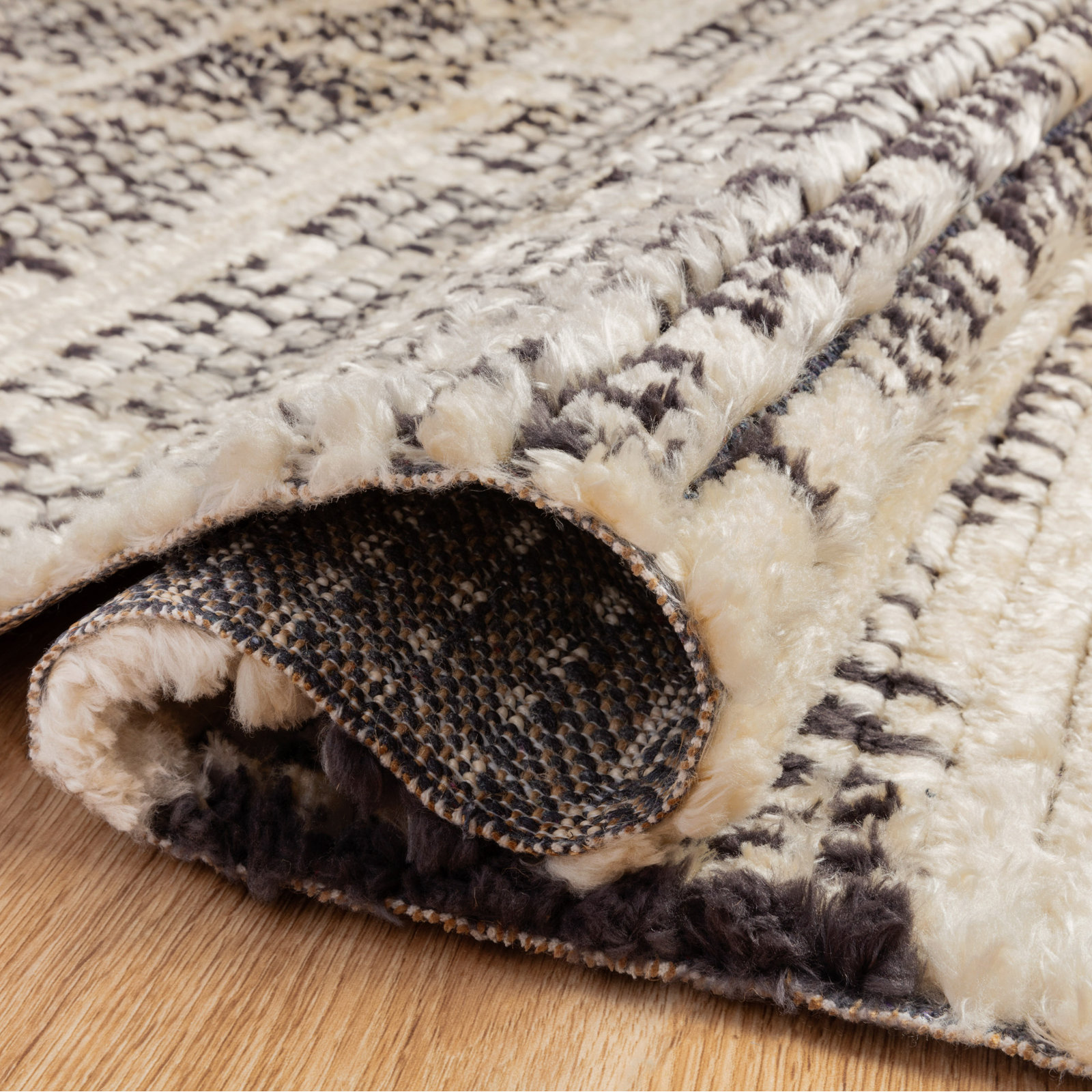 Chris Loves Julia x Loloi Alice Cream/Charcoal Rug, Runner 2'7" x 10'
