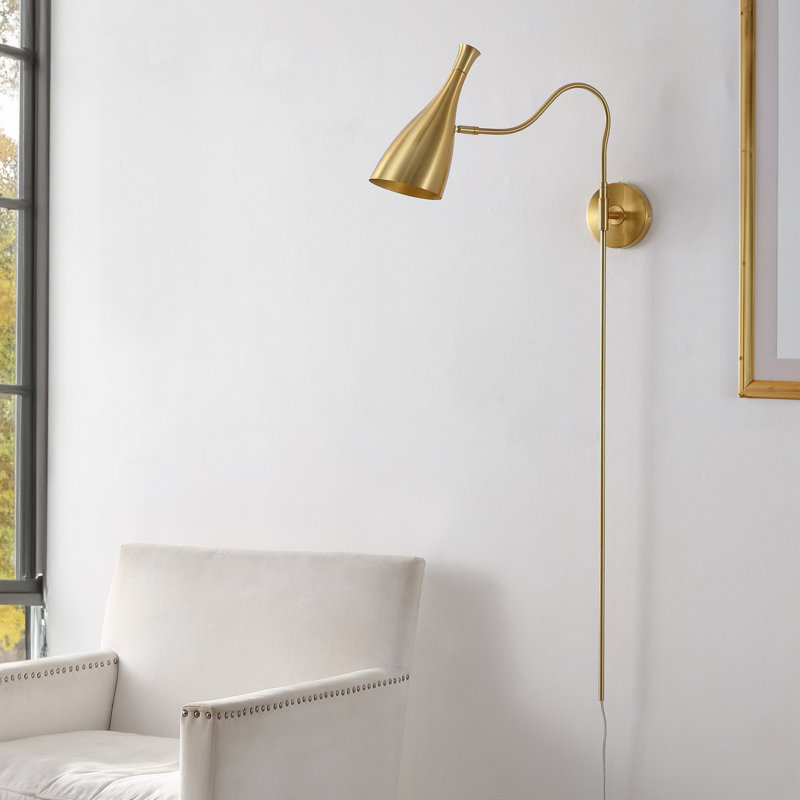 Tencho Iron Plug-in Armed Sconce