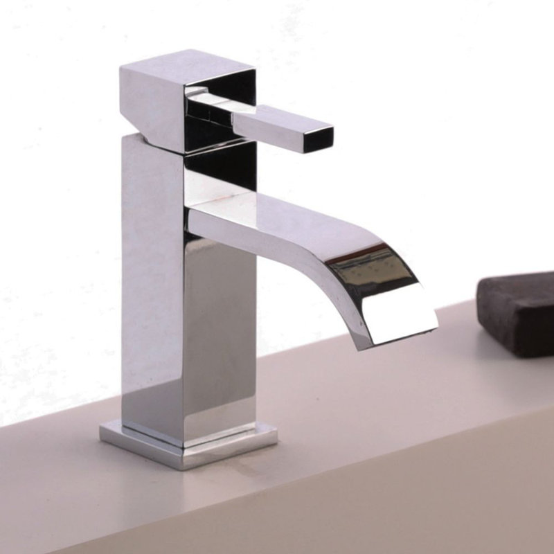 Kubista Single-Hole Single-Handle Bathroom Faucet with Drain Assembly, Polished Chrome