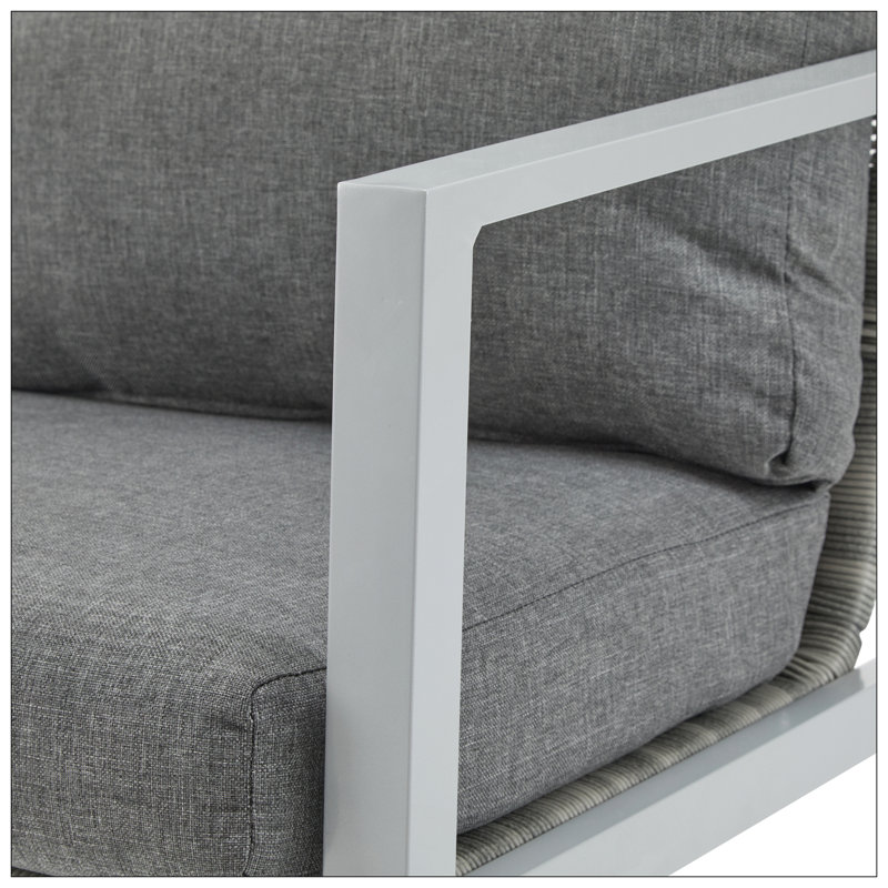 Méridienne moderne en aluminium avec détails de corde élégants et coussins moelleux pour les espaces polyvalents, Gris clair