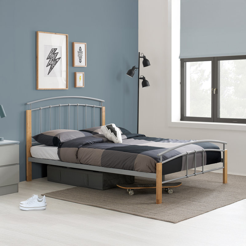 Marylisa Metal Bed, Small Double (4')