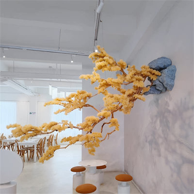 Grand arbre mort artificiel avec véritable tronc