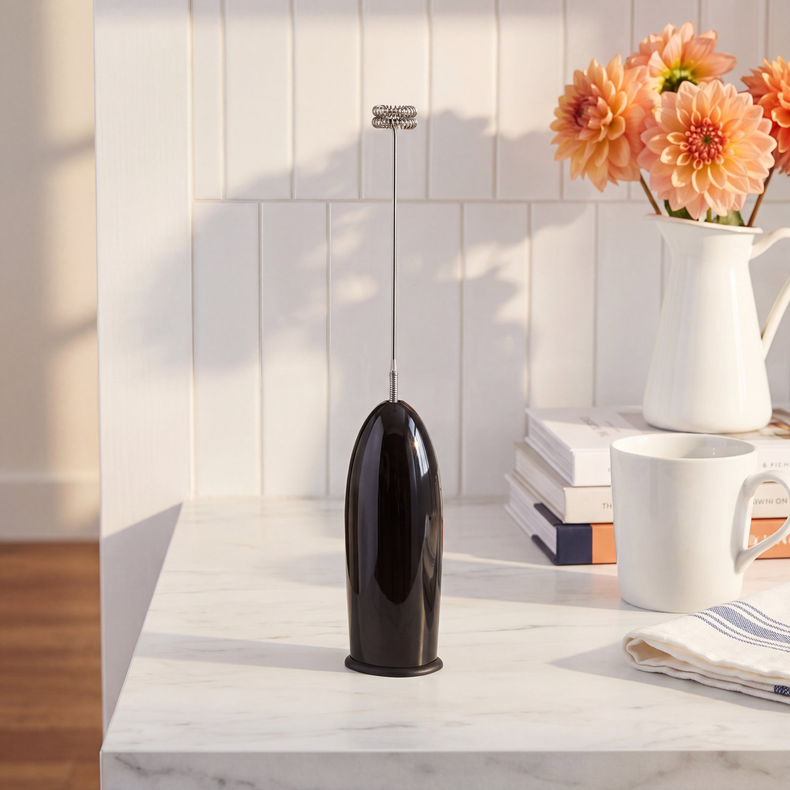 Schiuma Battery Milk Frother, Black