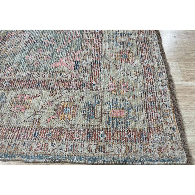 Alandria Ivory Handmade Wool Classic Traditional Hand-Woven Area Rug, Rectangle 8' x 10'