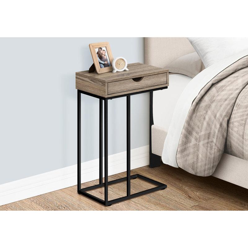 Table de bout avec rangement en stratifié brun et métal noir