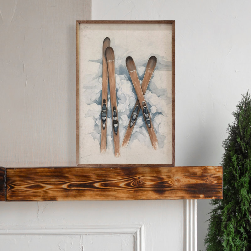 Paire de skis dans la neige, H 36 po x l 24 po