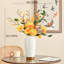 Ornements de fleurs simulées