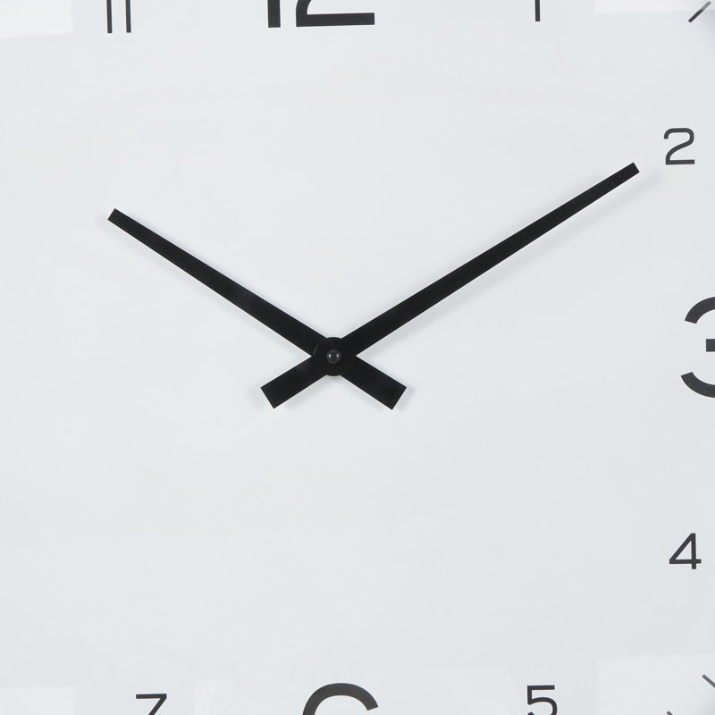 Horloge murale Drexel, H 23,45 po x l 23,45 po x P 2,55 po