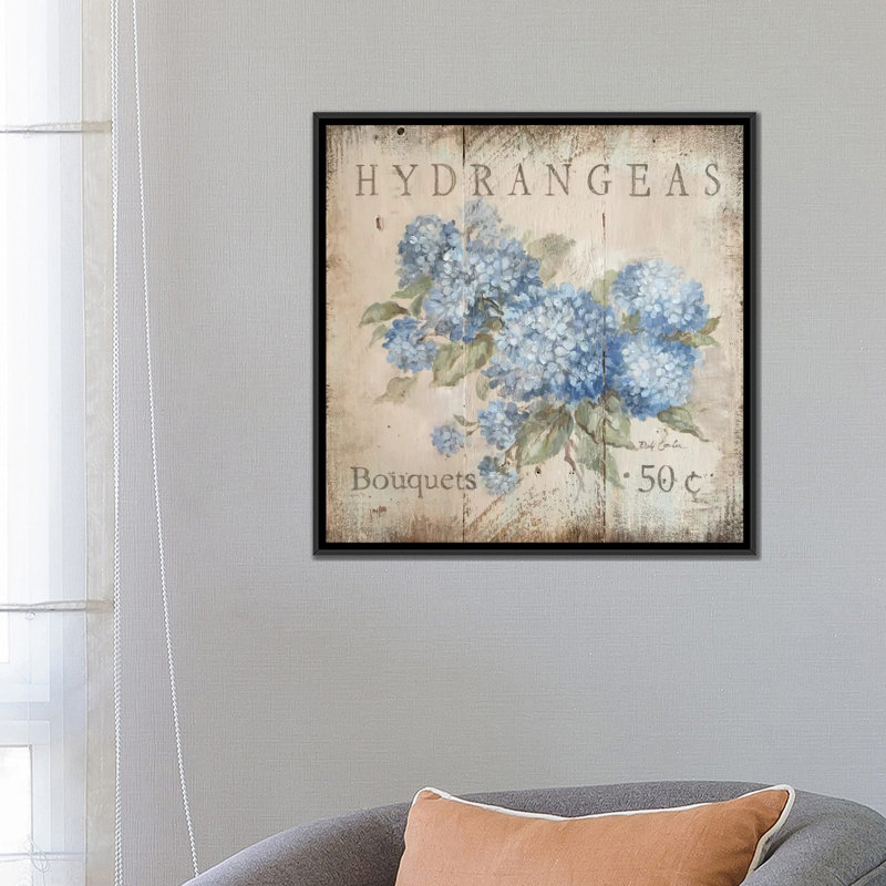 «Hydrangeas Bouquets (50 Cents)» par Debi Coules, impression sur toile tendue, H 26 po x l 26 po x P 1,5 po, Toile tendue