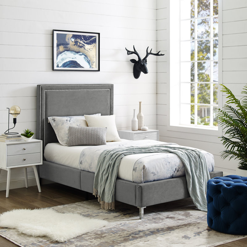 Lit plateforme tapissier Crampton, Gris, Velours, Lit double