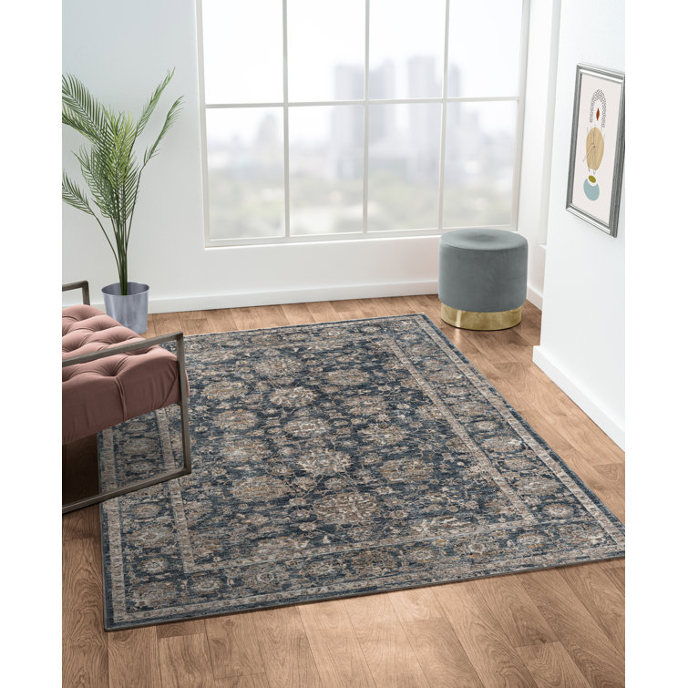 Tapis persan Mikecia Hampton