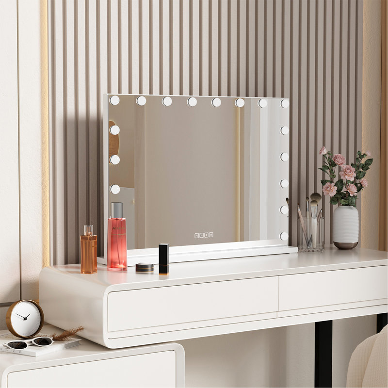 Miroir de coiffeuse polyvalent avec fonctions avancées pour le maquillage et l'habillage