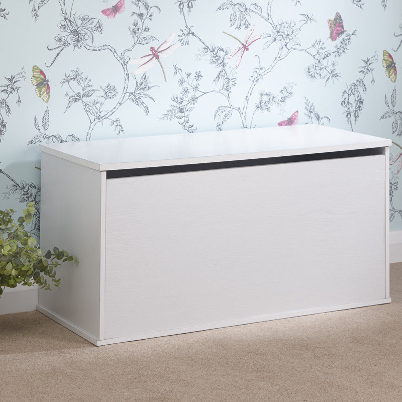 Cavender Blanket Chest, White