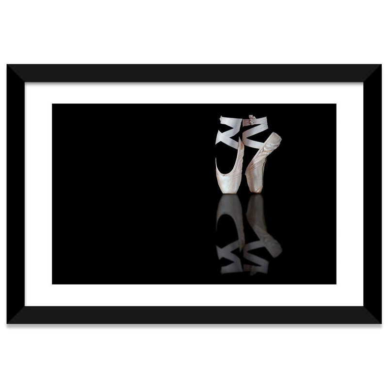 «Ballet» par Pauline Pentony, impression sur toile tendue, H 16 po x l 24 po x P 1 po, Papier avec cadre noir