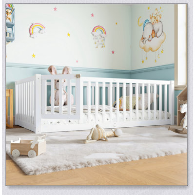 Safe and Comfortable Kids Floor Bed with Guardrails and Door, Ideal for Transitioning to Independent Sleep