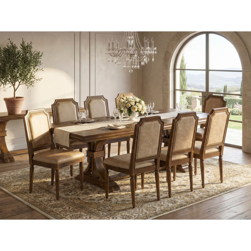 L'ensemble de table de salle à manger 9 pièces comprend une table de salle à manger et 8 chaises de cuisine en similicuir beige avec dossier haut - finition noyer antique