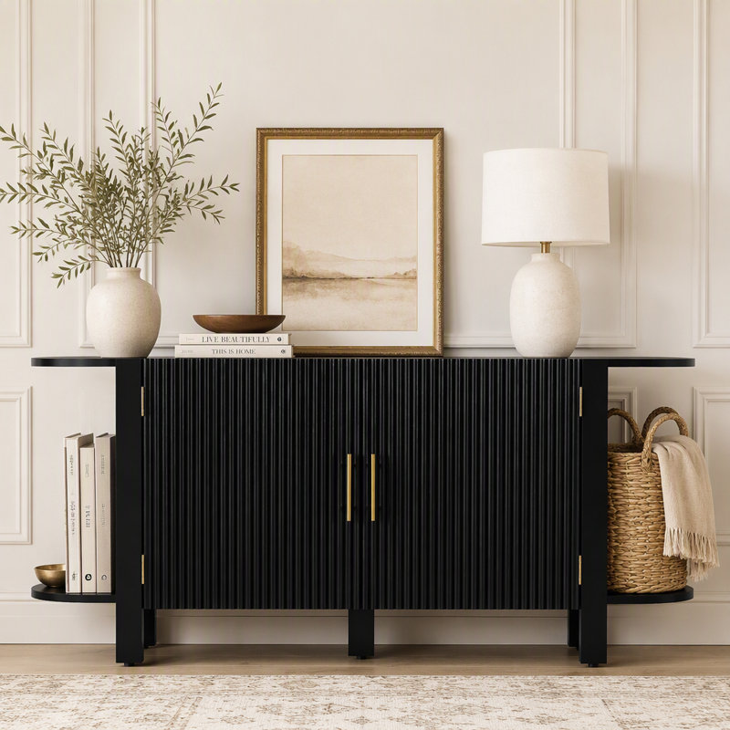 Buffet en pin avec tablette extensible incurvée à deux niveaux, buffet moderne du milieu du siècle avec portes à texture ondulée verticale, grande table basse pour salle à manger et cuisine