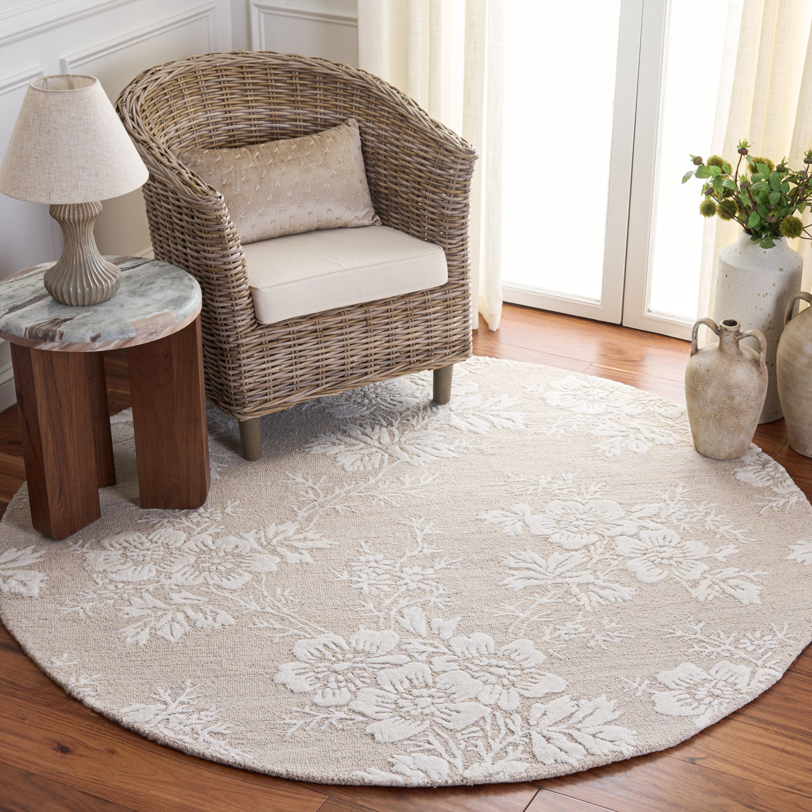 Hand-Tufted Wool Floral Rug, Round 6'