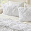 Chaleur et douceur dans l'élégance florale en microfibre pour le bonheur de la chambre à coucher