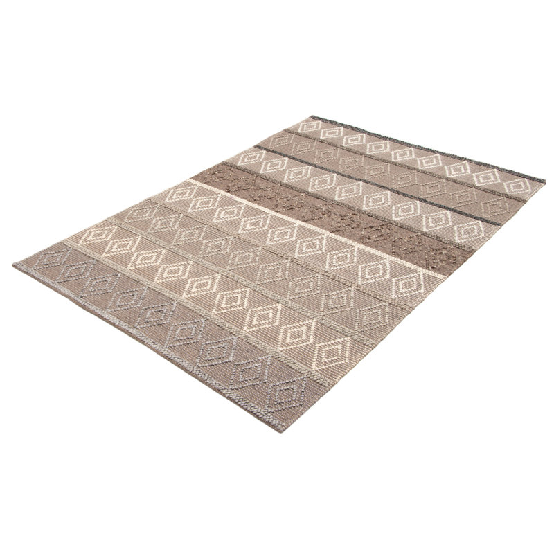 Tapis brun Sienna 6 pi 1 po x 9 pi 0 po