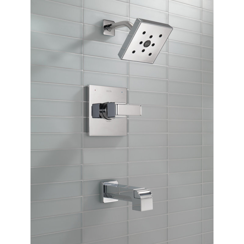 Ensemble de garniture de baignoire et douche à fonction unique Ara 14 Series avec pomme de douche à jet simple H2Okinetic, chrome (valve non incluse)