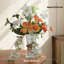 Ornements de fleurs simulées